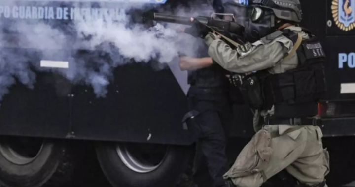 BULLRICH DEFENDIÓ EL DISPARO QUE DEJÓ GRAVEMENTE HERIDO A UN FOTÓGRAFO Y DESOYÓ LA PERICIA JUDICIAL